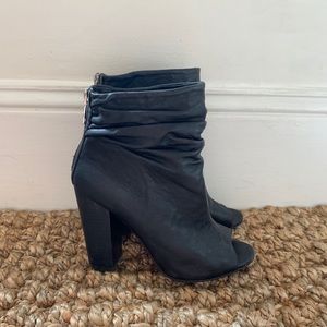 Kristen Cavallari x Chinese Laundry Liam bootie